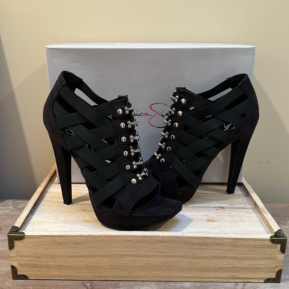 Jessica Simpson Satino Elastic Hook and Eye Platform Heel